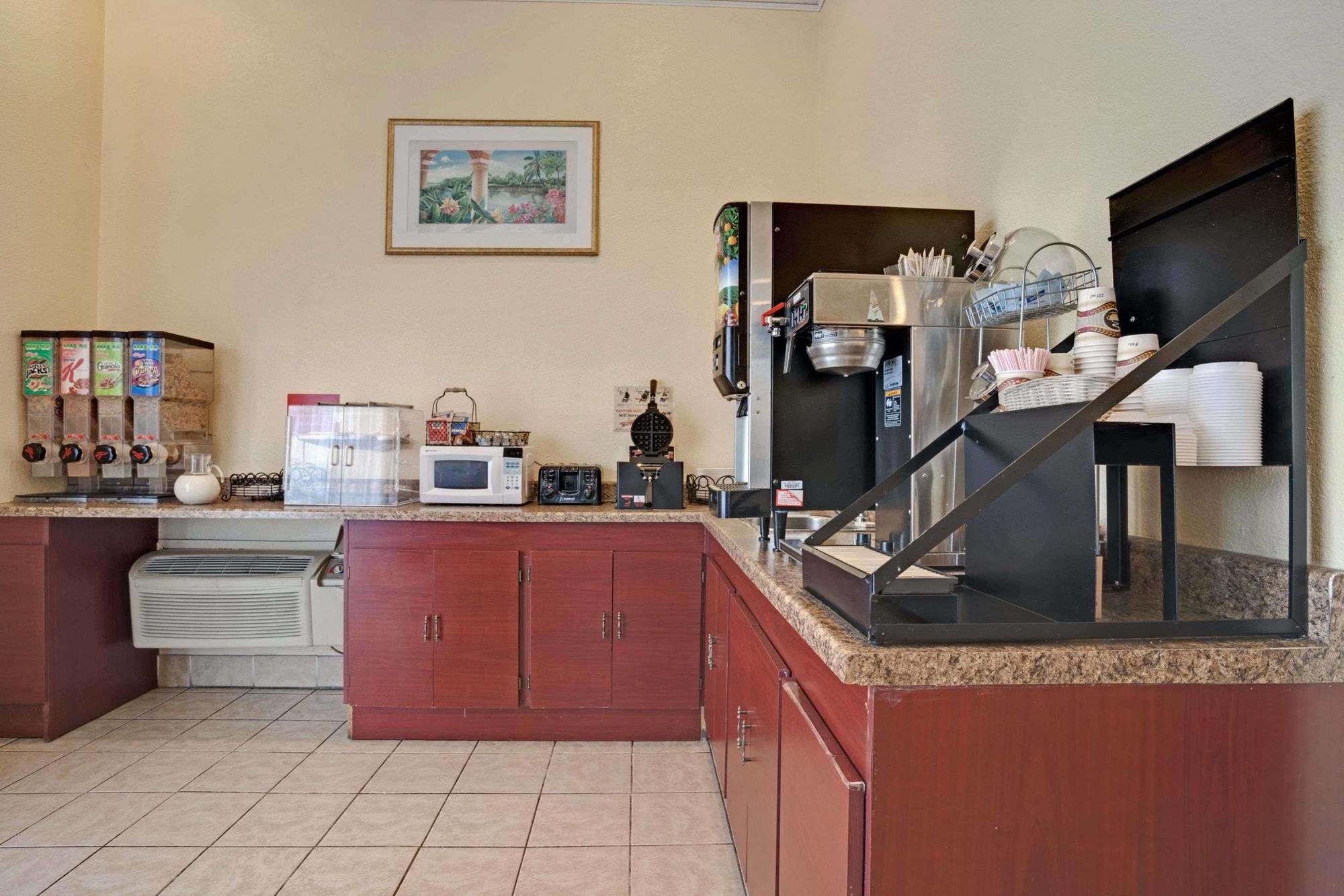 Econo Lodge เคนท์ ภายนอก รูปภาพ