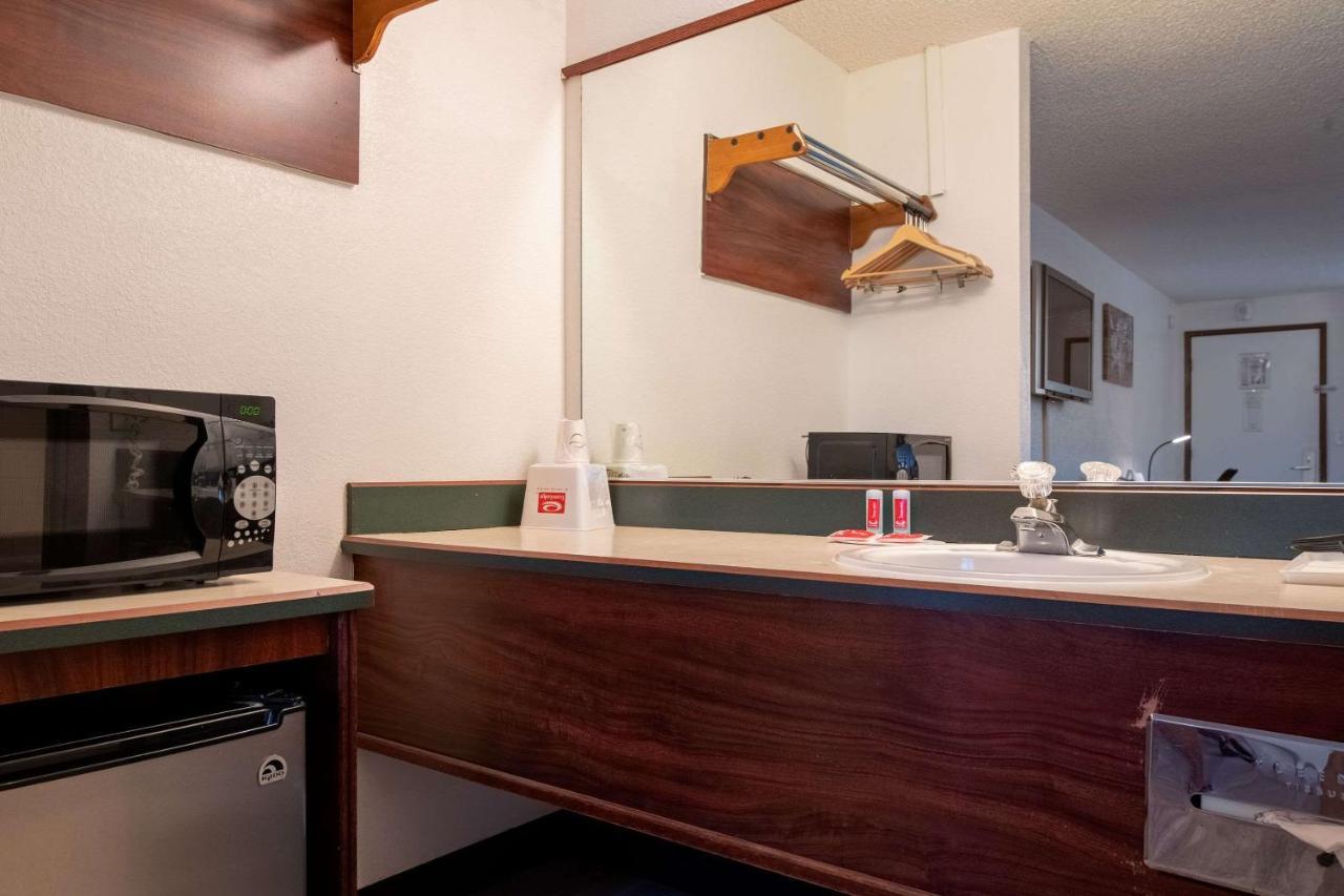 Econo Lodge เคนท์ ภายนอก รูปภาพ